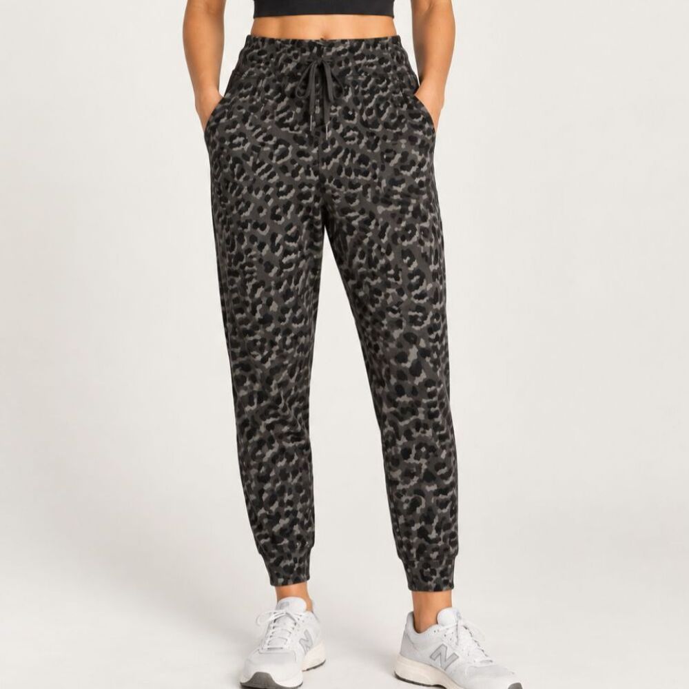 OFFLINE by Aerie Leopard Print Jogger Pants XL